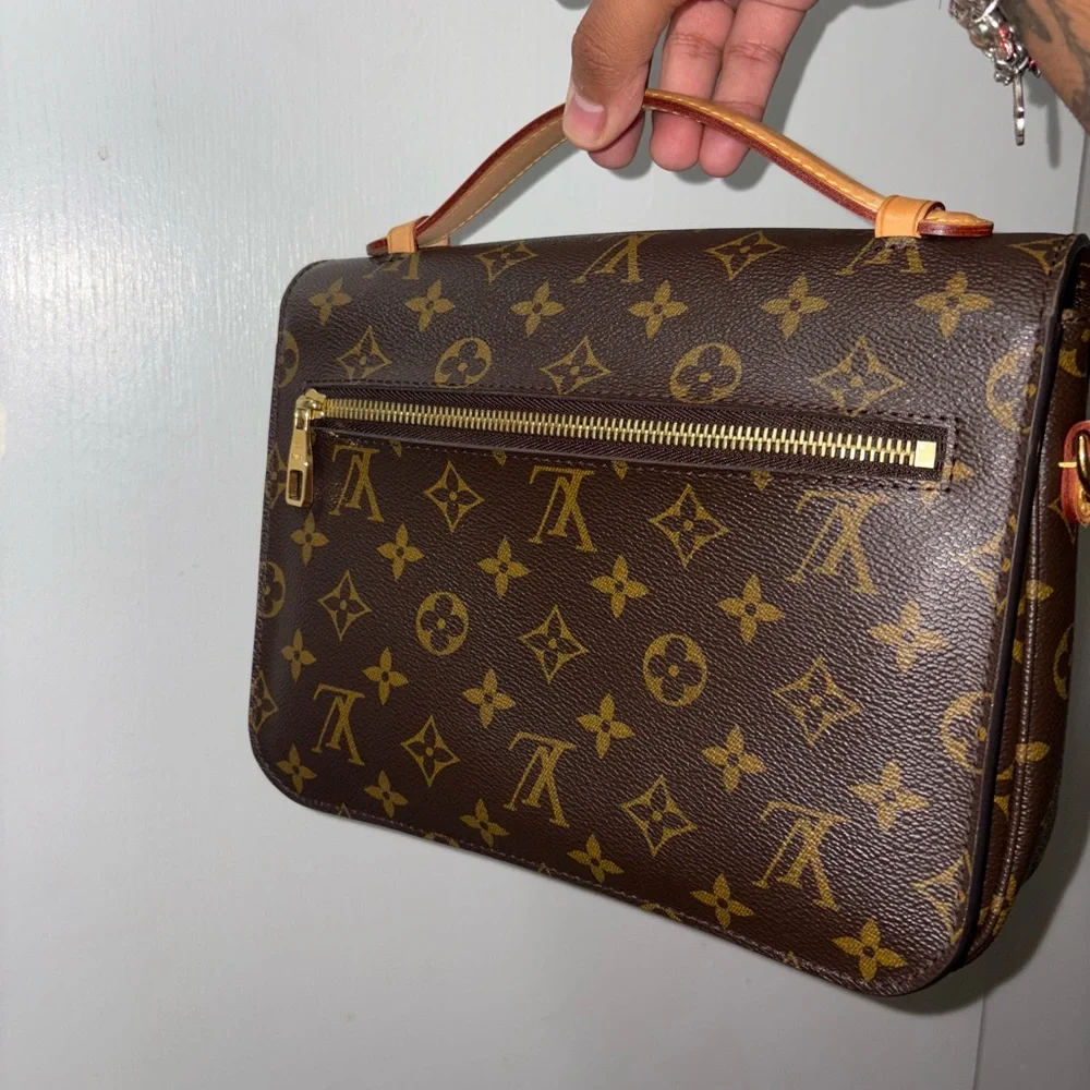 Louis Vuitton Monogram pochette metis - Picture 15 of 17